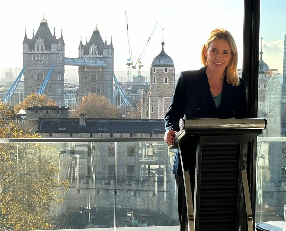 La presidenta de la Diputación, Almudena Martínez, presenta en Londres el Cádiz Investment Hub