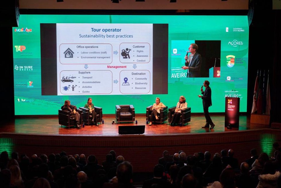 Archivo - Exposición en el congreso de la Asociación Portuguesa de Agentes de viaje y Transporte (Apavt).