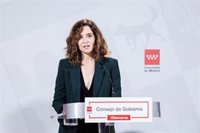 Ayuso cree que Sánchez quiere ser "presidente de la siguiente República": "Tiene una obsesión desmedida por su imagen"