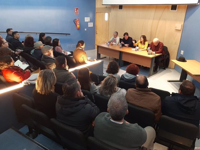 Reunión del PSOE con activistas de la "marea" de la Sierra Sur