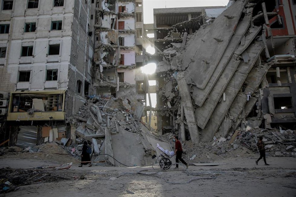 Barrio destruido en la ciudad de Gaza, en el tercer día de la tregua entre Israel y Hamás