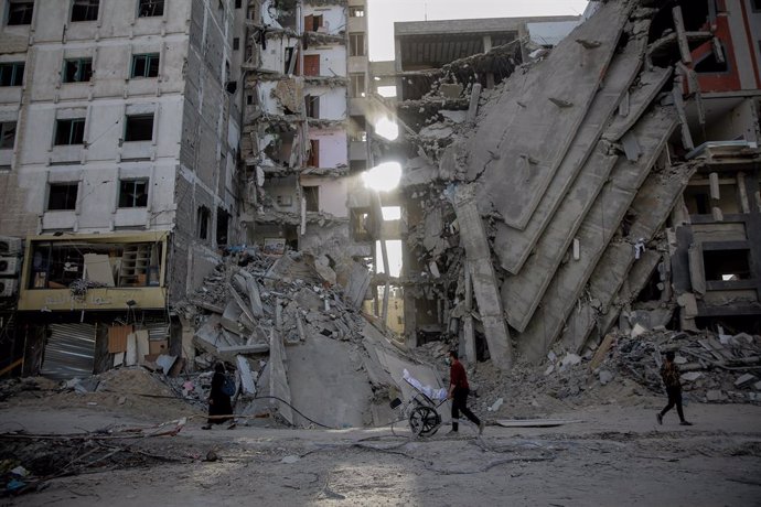 Barrio destruido en la ciudad de Gaza, en el tercer día de la tregua entre Israel y Hamás