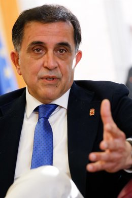 Archivo - El alcalde de Murcia, José Antonio Serrano, durante una entrevista para Europa Press en el Ayuntamiento, a 18 de febrero de 2022, en Murcia (España). José Antonio Serrano es doctor en Medicina y Cirugía y se convirtió en alcalde  el 25 de marz