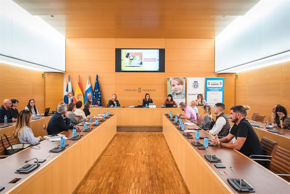 Consejo Insular de la Infancia celebrado en el Salón de Plenos del Cabildo de Tenerife