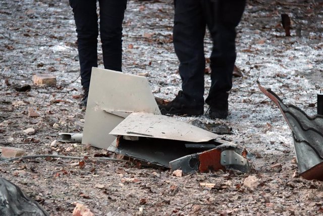 Archivo - Restos de un dron lanzado por el Ejército de Rusia tras ser interceptado por los sistemas de defensa de Ucrania
