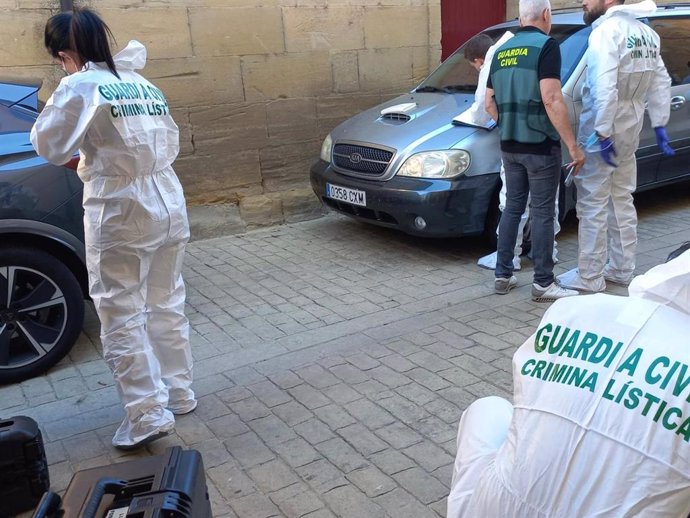 Archivo - Guardia Civil investiga la muerte del propietario de Bodega Guillermo en Cuzcurrita de Río Tirón