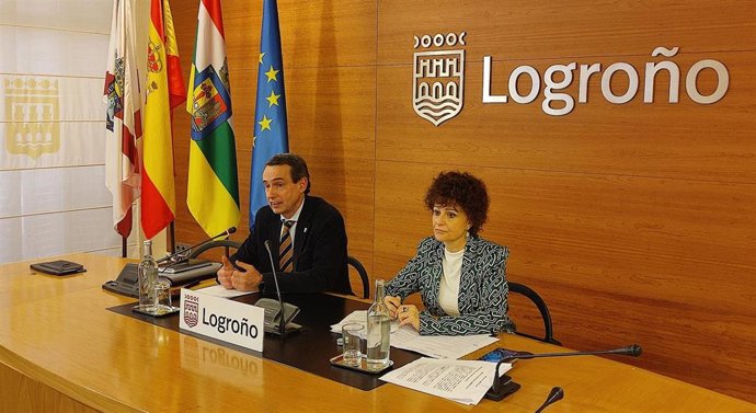 El pleno del Ayuntamiento de Logroño estudiará mañana la suspensión del otorgamiento de licencias por un año para instalaciones industriales de producción de energía a partir de fuentes renovables