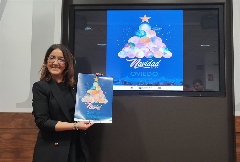 La concejala de Festejos del Ayuntamiento de Oviedo, Covadonga Díaz, presenta la programación navideña 2023.