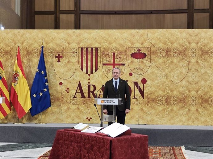 El presidente de Aragón, Jorge Azcón, en el Salón de la Corona