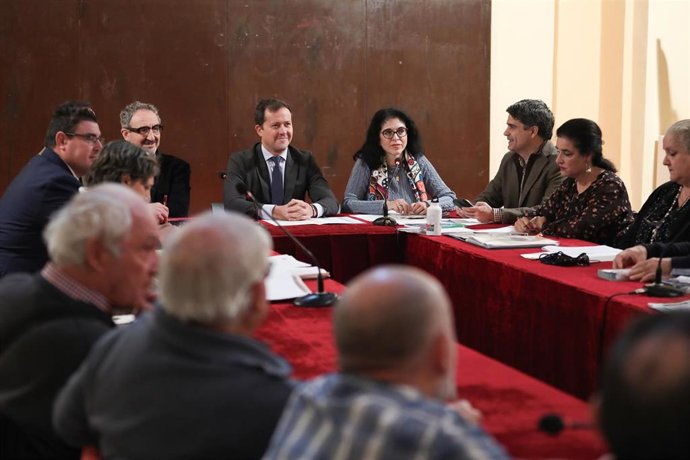 Carlos Velázquez en el acto de constitución del Consejo Local de Mayores.