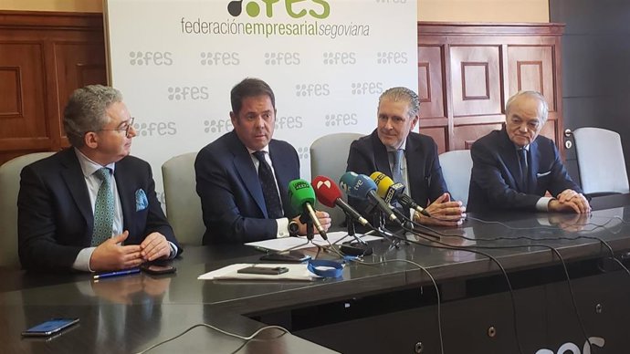 El presidente de Cepyme asegura, en Segovia, "detestar" que un gobierno pida a la sociedad "elegir entre empresa o progreso"