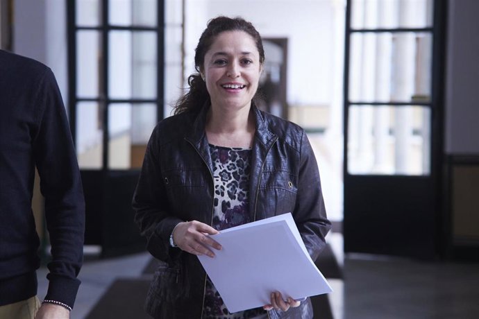 Archivo - La portavoz del Grupo Parlamentario Por Andalucía, Inmaculada Nieto, en los pasillos del Parlamento 