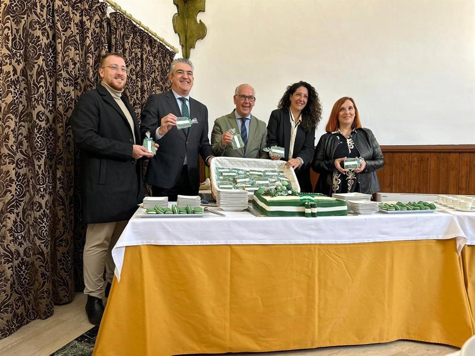 Celebración del Día de la Bandera en la Escuela de Hostelería Hacienda La Laguna.