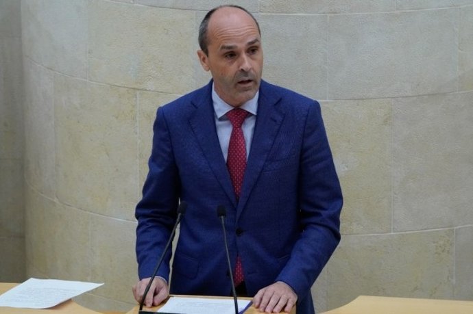 Archivo - El portavoz del PP en el Parlamento de Cantabria, Juan José Alonso