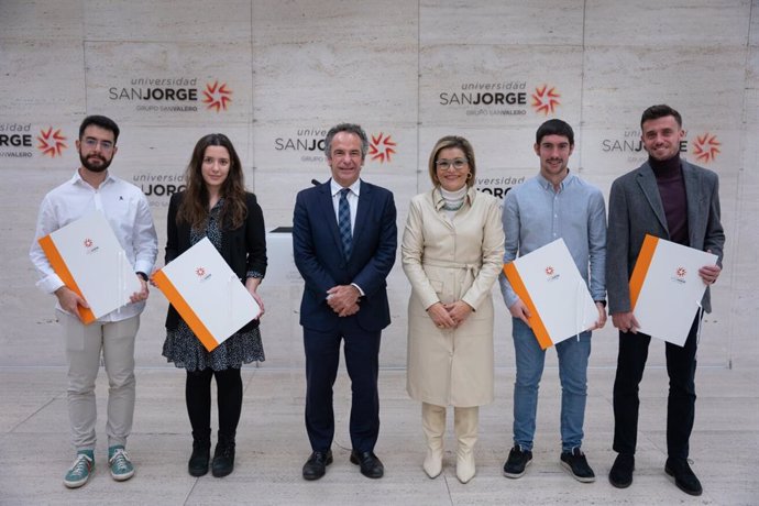 Cuatro alumnos de la USJ reciben una beca para su carrera investigadora con apoyo de Fundación Banco Sabadell