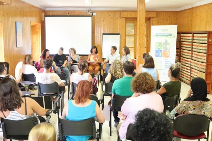 El delegado municipal de Empleo, José Manuel Palomo, en una de las acciones formativas para el empleo.