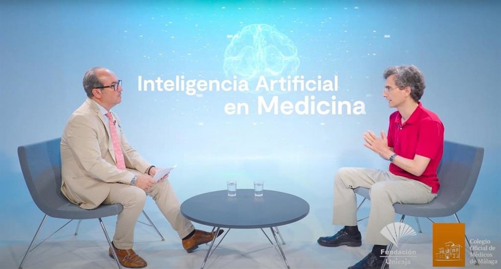 El vicepresidente seundo del Colegio de Médicos y director de Studio Commálaga, el doctor José Antonio Trujillo Ruiz, y el catedrático en Ciencia de la Computación e Inteligecia Artificial de la Universidad de Málaga, Ezequiel López Rubio.