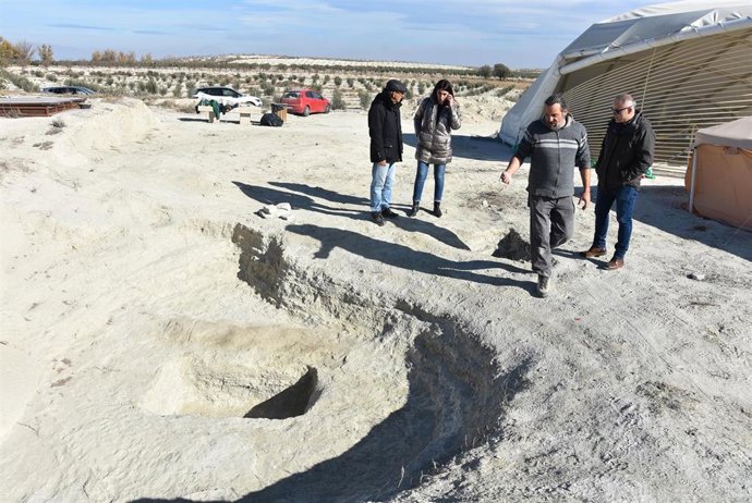 Trabajos de campo en Cerro Santuario donde apareció la Dama de Baza.