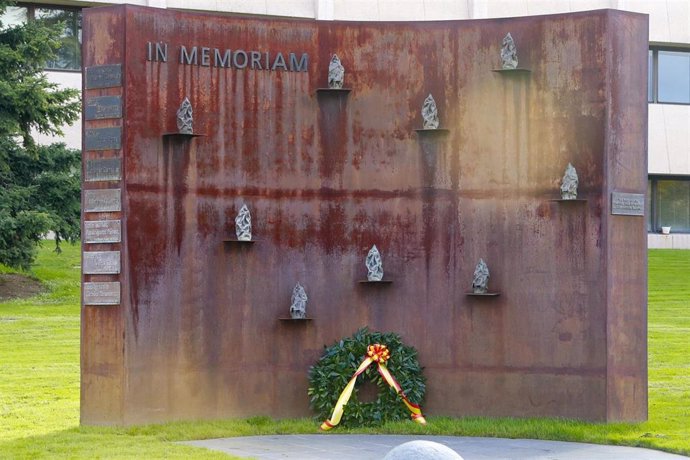 Acto de homenaje a los miembros del CNI caídos en Irak.