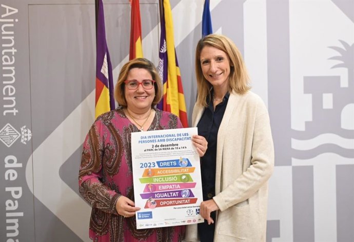 La regidora de Hacienda, Función Pública y Gobierno Interior del Ayuntamiento de Palma, Mercedes Celeste, y la regidora de Infraestructuras y Movilidad, Belén Soto.