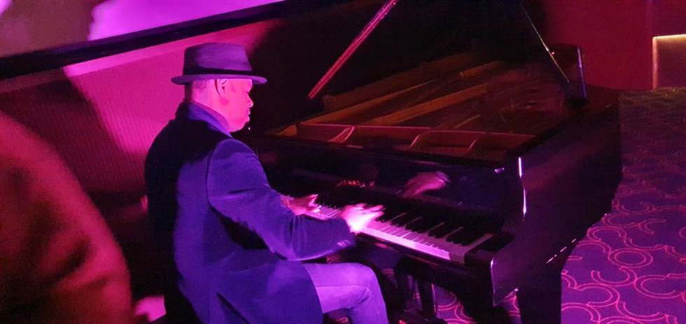 El artista cubano Roberto Fonseca presenta su último proyecto musical, 'La Gran Diversión', un álbum inmersivo mezclado con la tecnología Dolby Atmos, en Madrid a 29 de noviembre de 2023