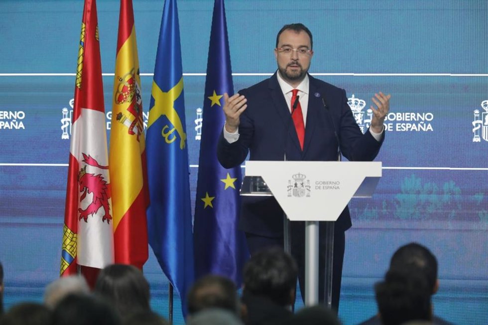 Adrián Barbón