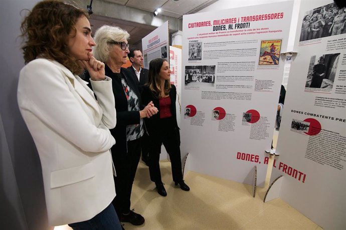 La consellera de Justicia, Derechos y Memoria de la Generalitat de Catalunya, Gemma Ubasart, inaugura la exposición 'Invisibles per decisives. Dones a la Guerra Civil i la Batalla de l'Ebre'