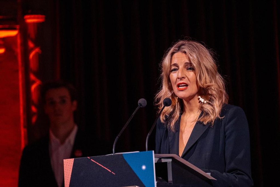 La vicepresidenta del Gobierno y líder de Sumar, Yolanda Díaz, interviene en los premios Infolibre 2023 en su tercera edición, en el Ateneo de Madrid, a 23 de noviembre de 2023, en Madrid (España).