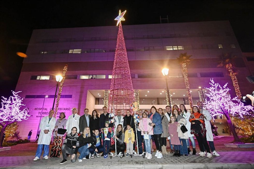 Alumbrado navideño en el Hospital Torrecárdenas