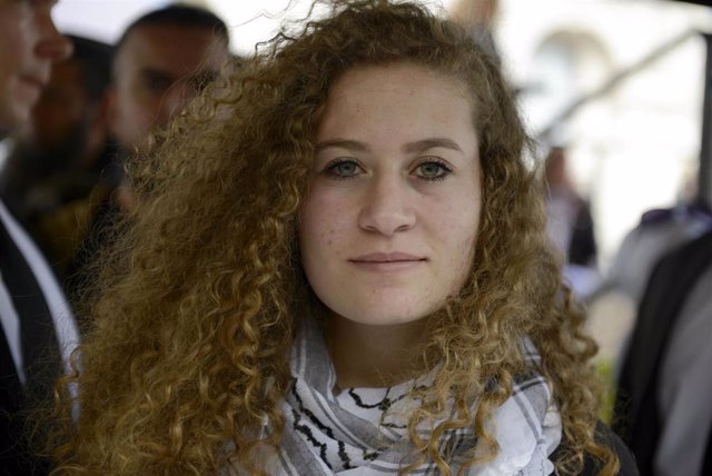 Archivo - La activista palestina Ahed Tamimi en una foto de archivo