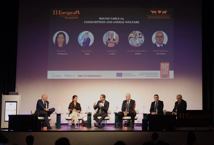 Mesa redonda 'Simposio Bienestar Animal Europeo'