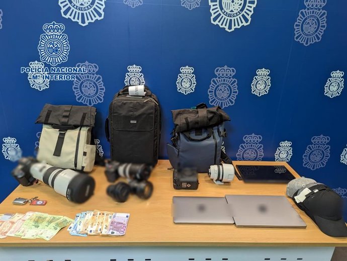 Dos detenidos en Alicante por robar material fotográfico valorado en 35.000 en una casa en Oliva