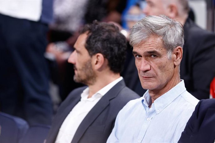 Archivo - El presidente de ACB, Antonio Martín, durante el amistoso entre el Real Madrid y los Dallas Mavericks en el Wizink Center. 