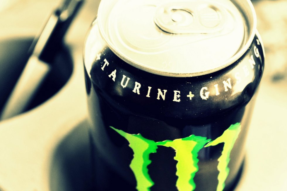 Archivo - Bebida energética monster energy. Imagen de archivo.