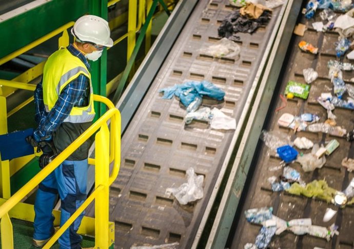 Archivo - Recogida y tratamiento de residuos. Imagen de archivo.