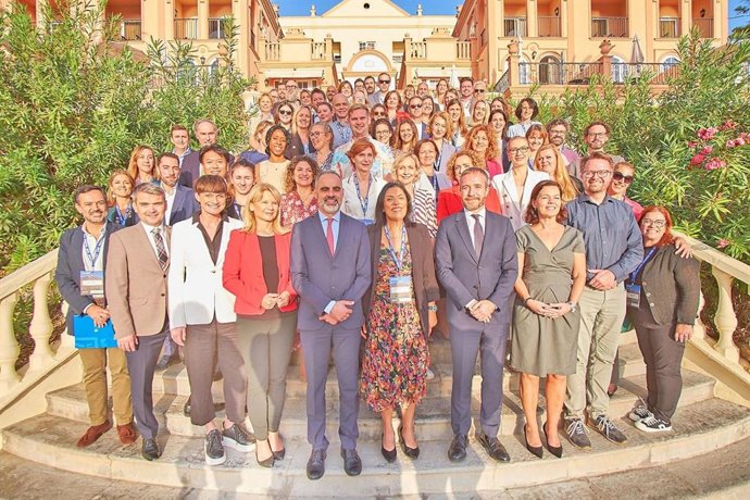 Foto de familia de los participantes en la Asamblea General de la European Travel Comission