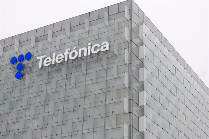 Vista de la sede de Telefónica, a 28 de noviembre de 2023, en Madrid (España). 