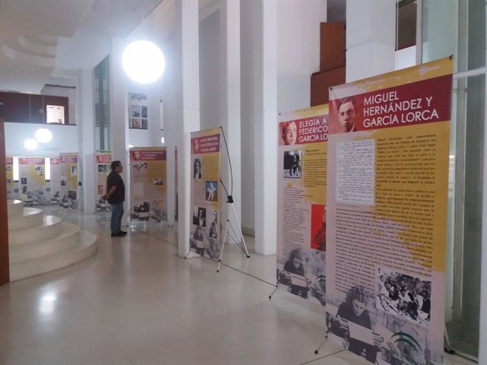 Archivo - Exposición en la sede de la Biblioteca de Andalucía, en imagen de archivo