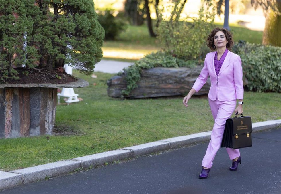 La vicepresidenta cuarta y ministra de Hacienda y Función Pública, María Jesús Montero. 