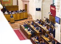 El Parlamento rechaza la amnistía y pide actuar contra "agravios" de Sánchez con el rechazo de PSOE y Por Andalucía