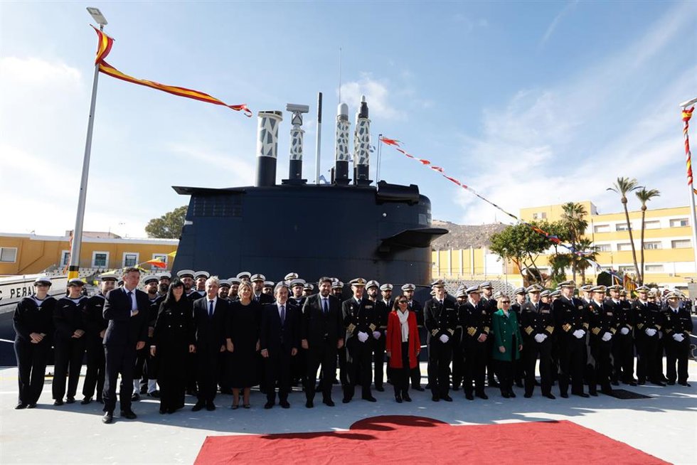 Acto de entrega a la Armada del submarino S-81 'Isaac Peral'
