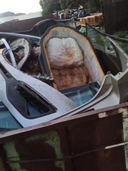 Materiales funerarios depositados como residuos en el CAFA de Cantillana