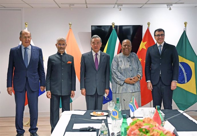 Archivo - Imagen de archivo de un encuentro de los ministros de Exteriores de los países miembros de los BRICS