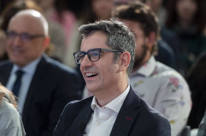 El ministro de la Presidencia, Justicia y Relaciones con las Cortes, Félix Bolaños, asiste a un acto junto a jóvenes de diferentes entidades y asociaciones, en el espacio Por Talento Digital, de Fundación ONCE, a 26 de noviembre de 2023, en Madrid.