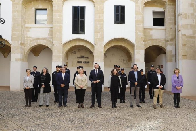 Acto de entrega de los diplomas de la 44 promoción del Curso de Capacitación de Policía Local en Menorca.