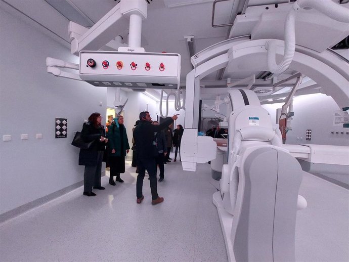 Una delegación de la Unión Europea visita las obras del nuevo edificio de hospitalización del 12 de Octubre
