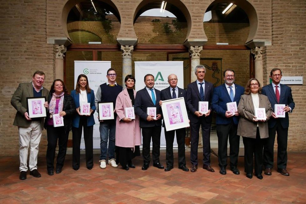 Presentación de la nueva Agenda Solidaria de AECC Sevilla