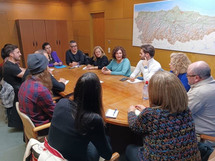 Reunión del grupo de trabajo que elaborará la Ley LGTBI