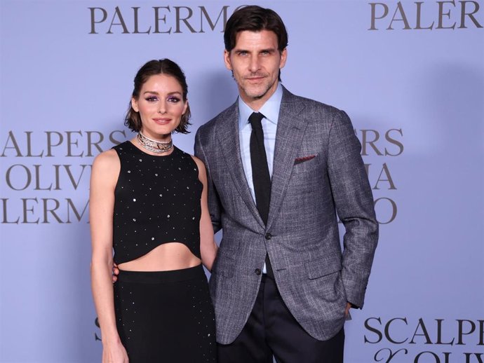Olivia Palermo y Johannes Huebl en la presentación de la nueva Colección de Scalpers by Olivia Palermo  en el palacio del Conde de Bornos