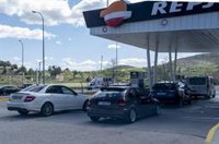 Repsol no podrá ampliar su red de gasolineras en 33 territorios el próximo año, al superar el 30% de cuota